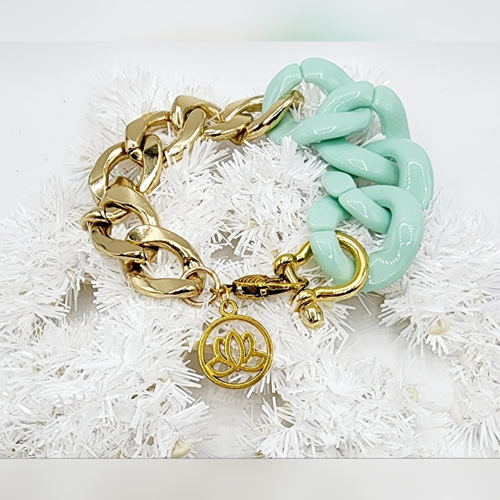 Womens  bracelet, handcrafted jewelry, kikideeskreations …
